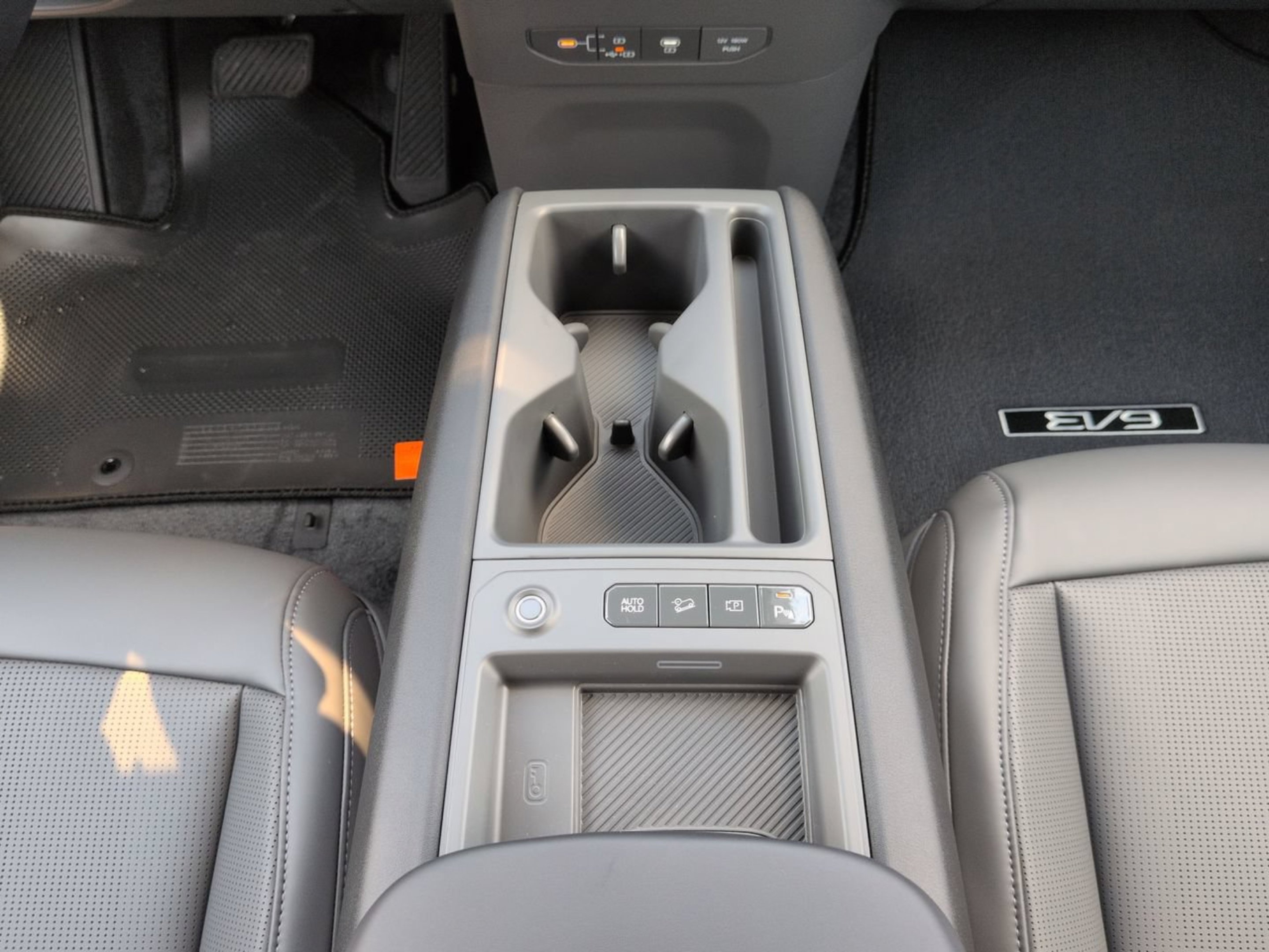 New 2026 Glacial White Pearl Kia Light RWD image 18