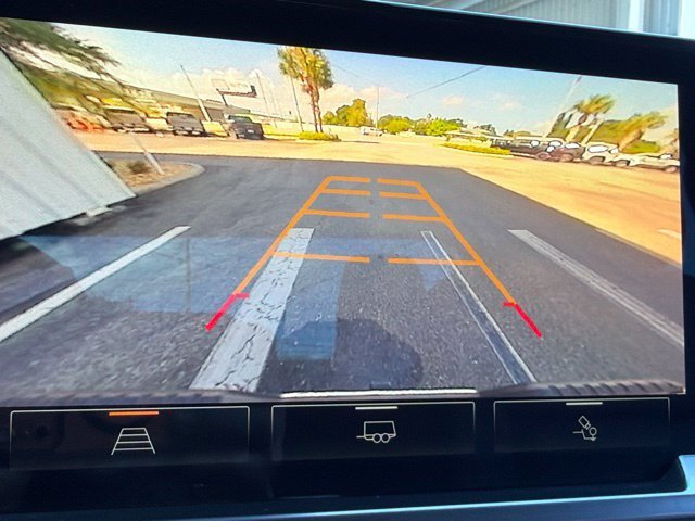 Used 2022 PACIFIC BLUE METALLIC GMC SLT image 29