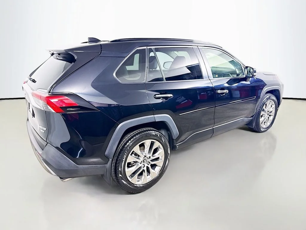 Used 2019 Midnight Black Metallic Toyota Limited image 7
