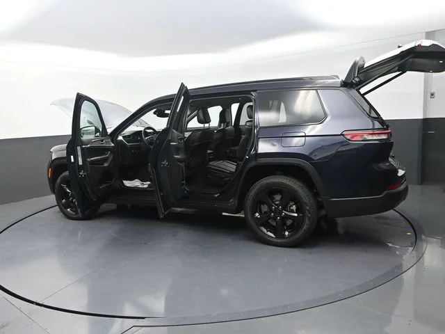 Used 2024 Blue Jeep Limited image 35