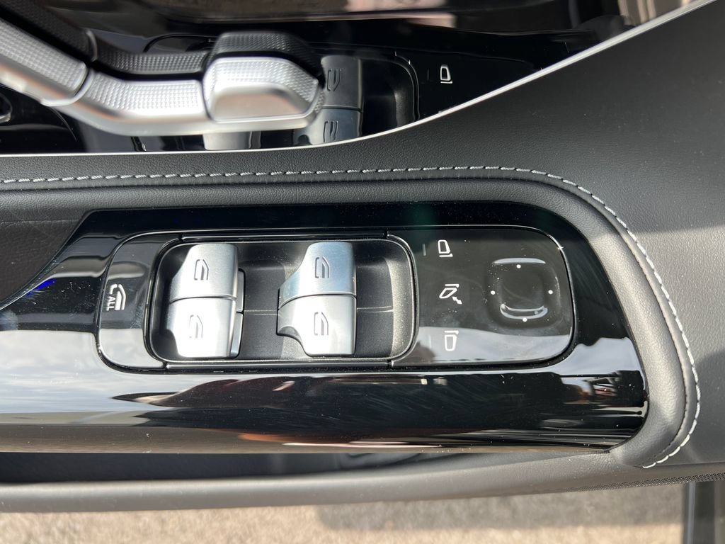 New 2027 Monza Grey Magno Mercedes-Benz AMG® SL 43 Roadster image 42