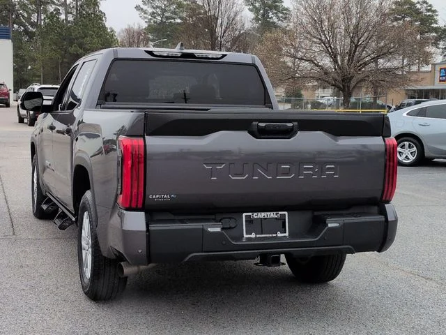 Used 2022 Gray Toyota SR5 image 5