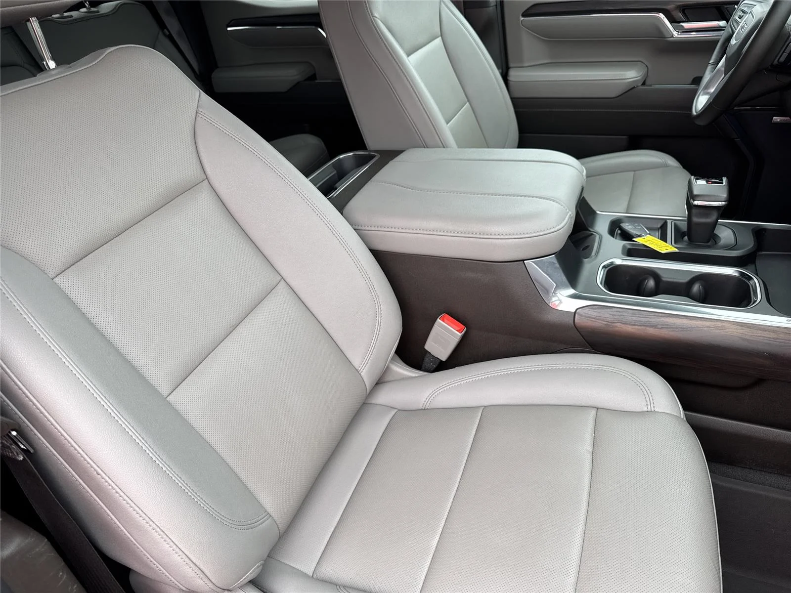 Used 2024 Titanium Rush Metallic GMC SLT image 34