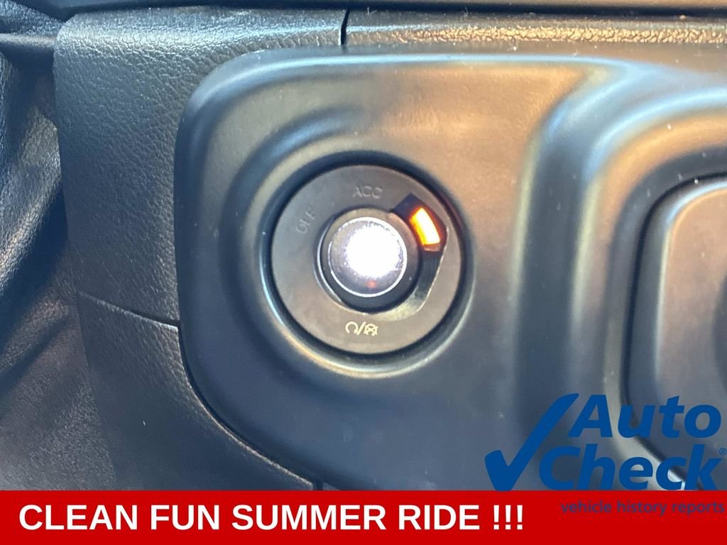 Used 2018 Gray Jeep Unlimited Sport S image 27