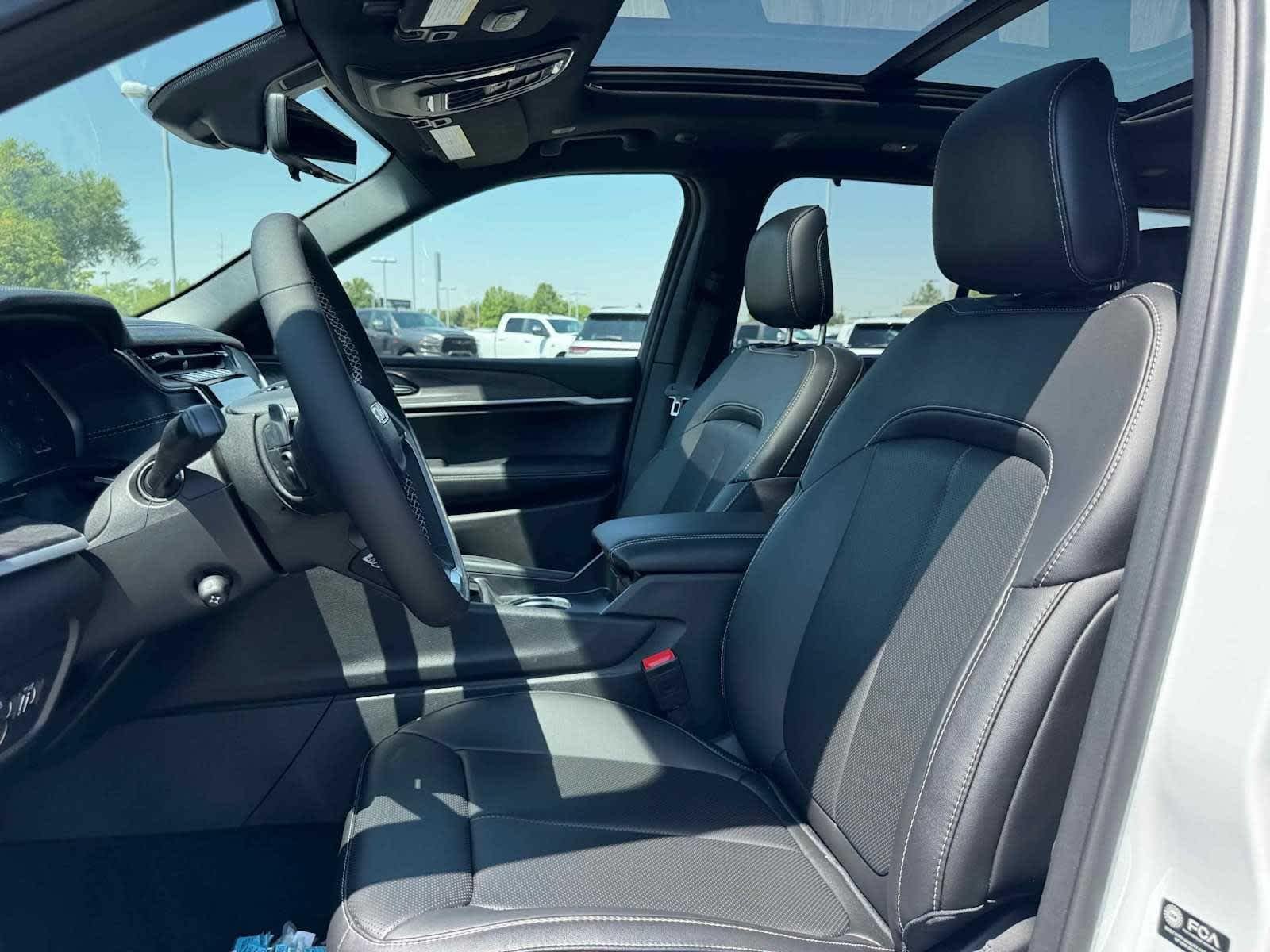 2025 Jeep Grand Cherokee Limited - Photo 11