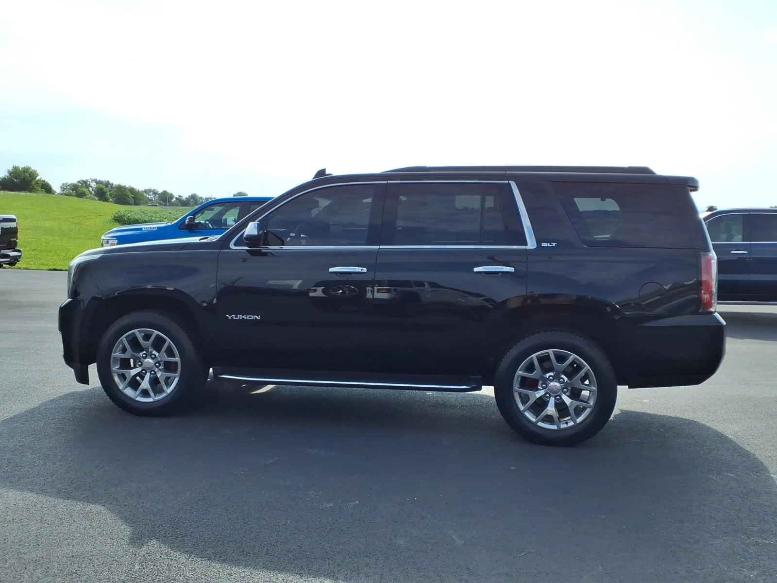 Used 2019 Onyx Black GMC SLT image 17