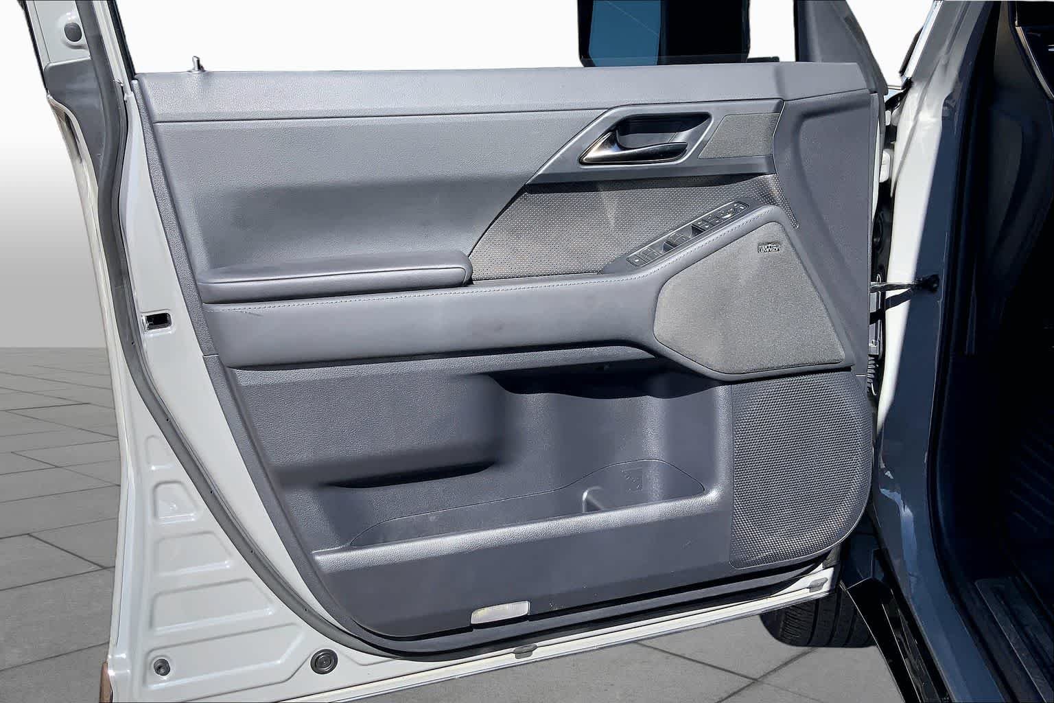 Used 2024 Incognito Lexus Luxury+ image 21