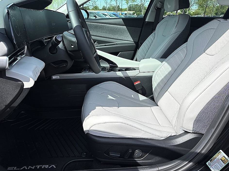 New 2026 Abyss Black Hyundai Limited image 8