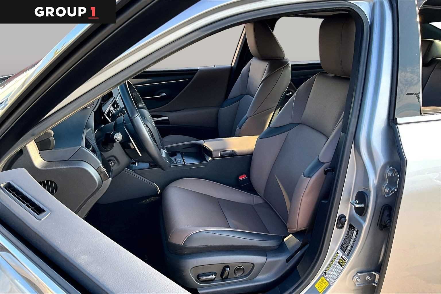 Used 2025 Iridium Lexus  image 7