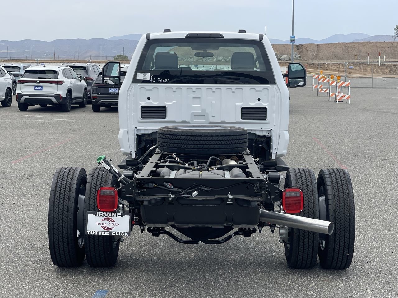 New 2025 Oxford White Ford XL image 5