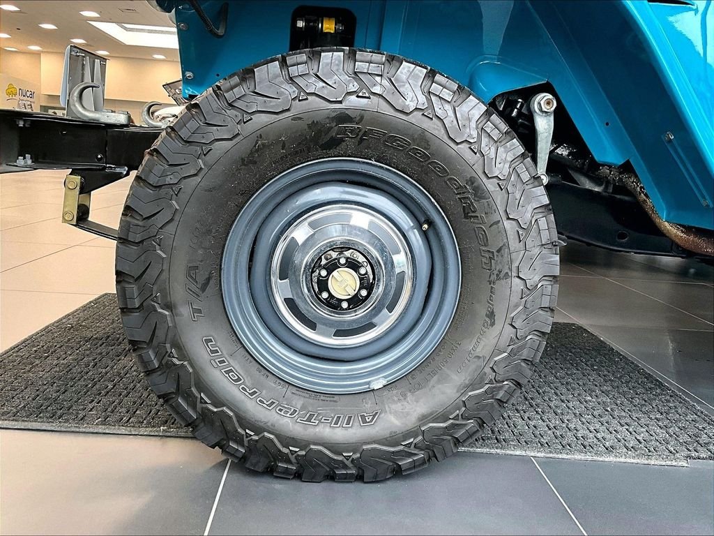 Used 1980 Blue Toyota  image 7