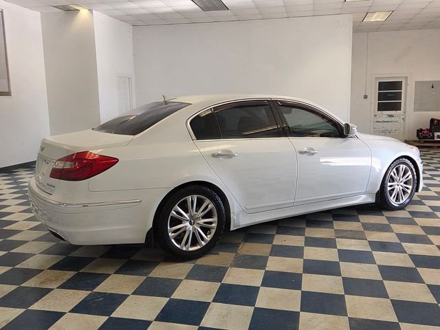 Used 2014 White Hyundai 3.8 image 15