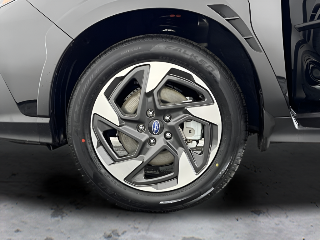 New 2026 CRYSTAL BLACK SILICA Subaru Limited image 15