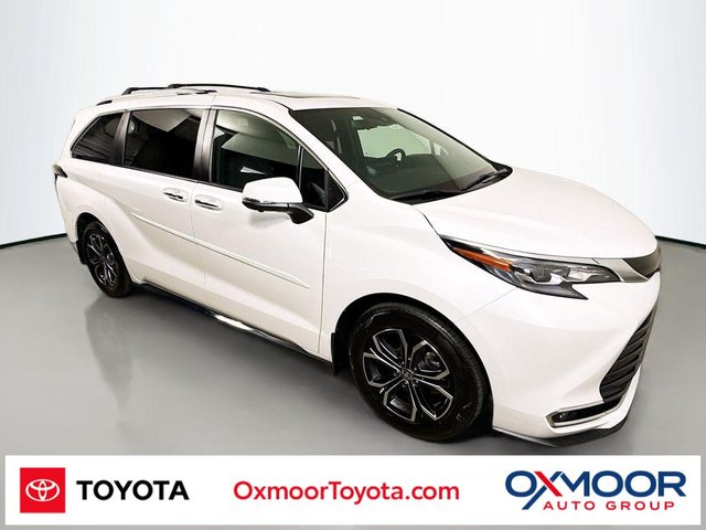 2025 Toyota Sienna Platinum