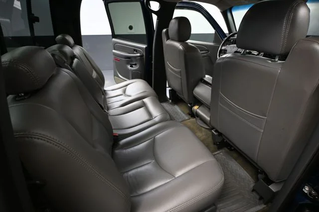 Used 2005 Blue Chevrolet LS image 40