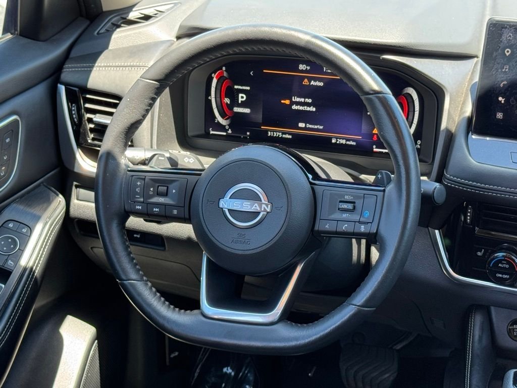 Used 2024 Gold Nissan Platinum image 28