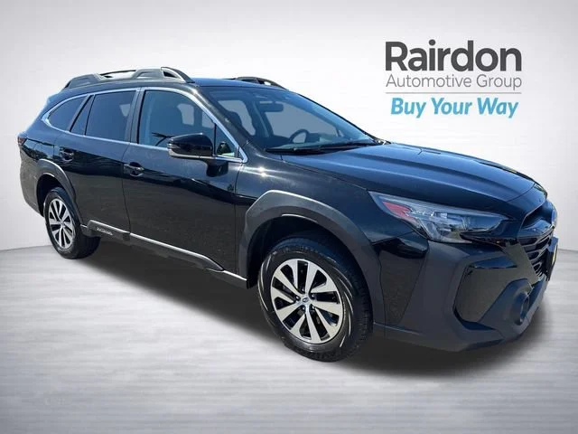Used 2023 Crystal Black Silica Subaru Premium image 1