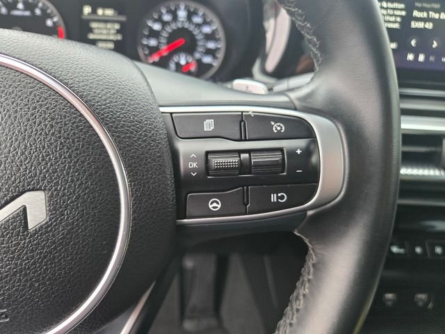 Used 2024 White Kia GT image 20