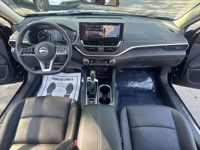 Used 2025 Black Nissan 2.5 SL image 9