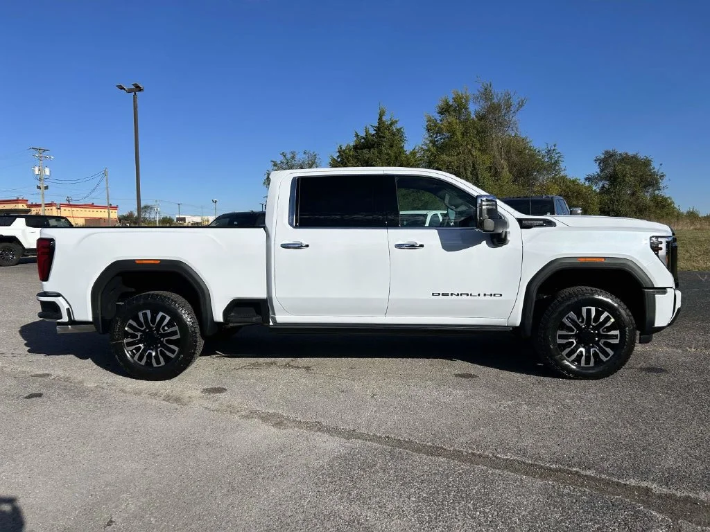 New 2026 Glacier White Tricoat GMC Denali Ultimate image 2