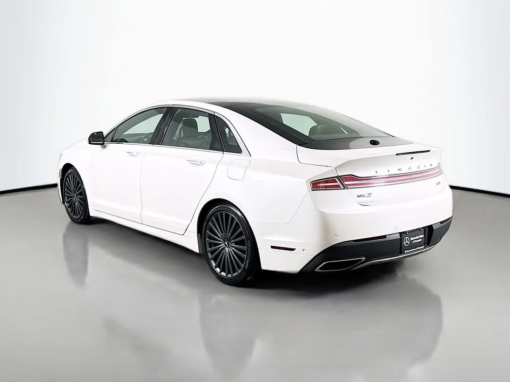 Used 2017 White Lincoln Reserve image 5