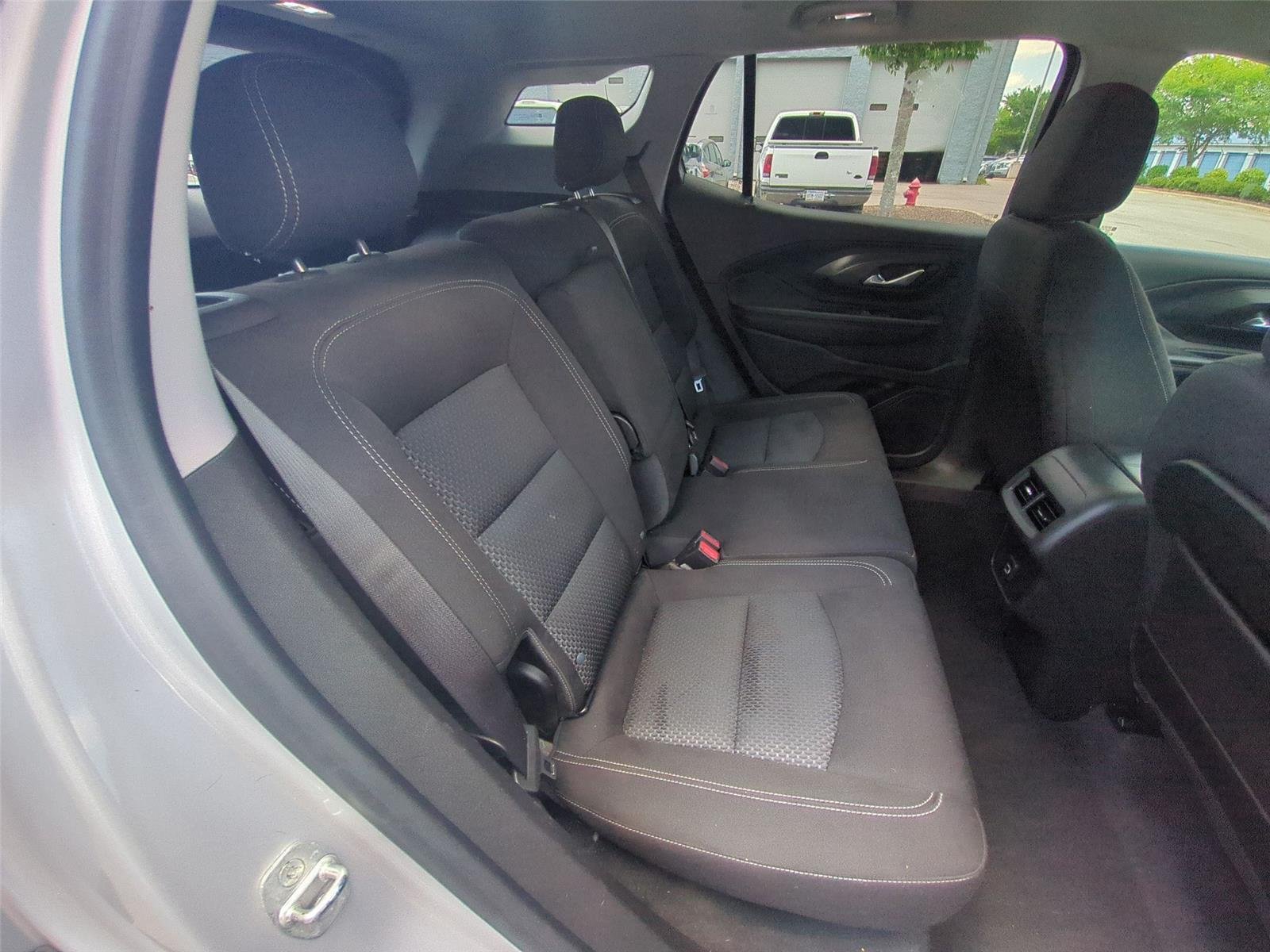 Used 2022 Quicksilver Metallic GMC SLE image 35