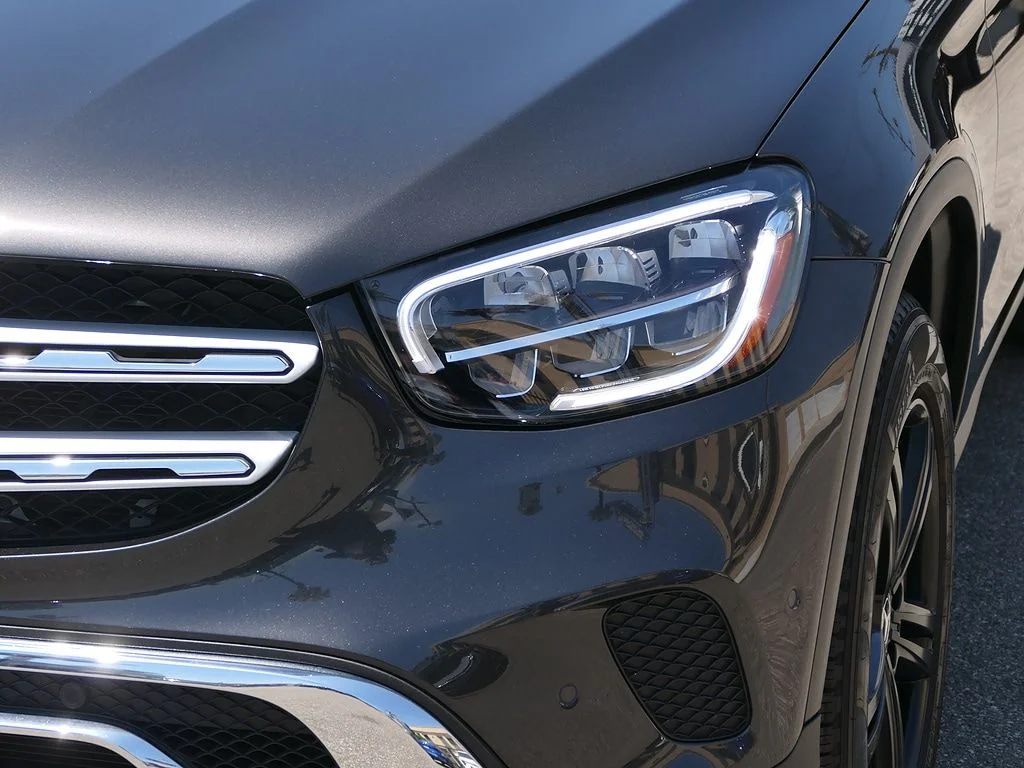 Used 2022 Gray Mercedes-Benz GLC 300 image 9