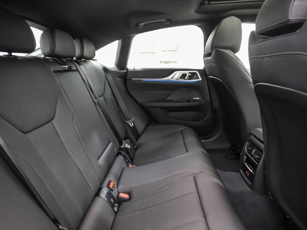 2025 BMW i4 40 - Photo 26