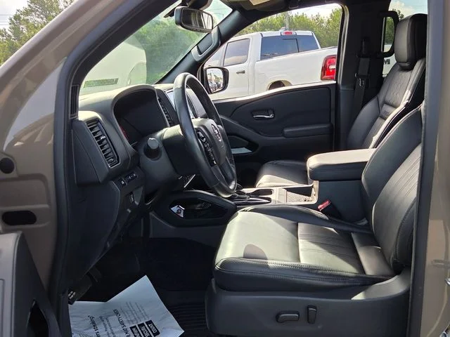 Used 2022  Nissan PRO-4X image 5