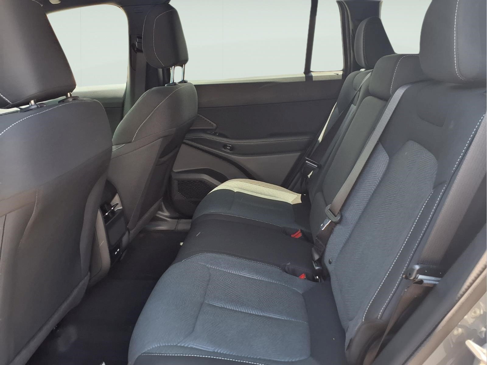 New 2026 Sting-Gray Clear-Coat Exterior Paint Jeep Laredo image 11