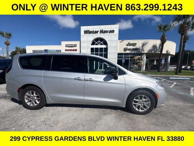 2024 Chrysler Pacifica