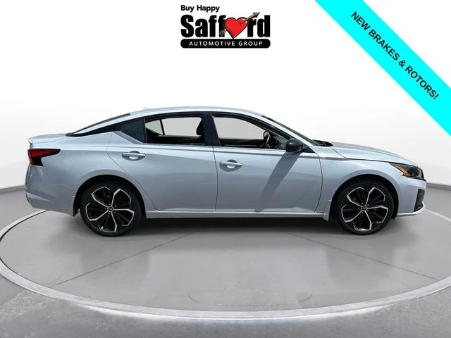Used 2023 Pearl Nissan 2.5 SR image 4