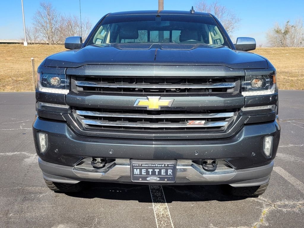 Used 2018 Gray Chevrolet LTZ image 2