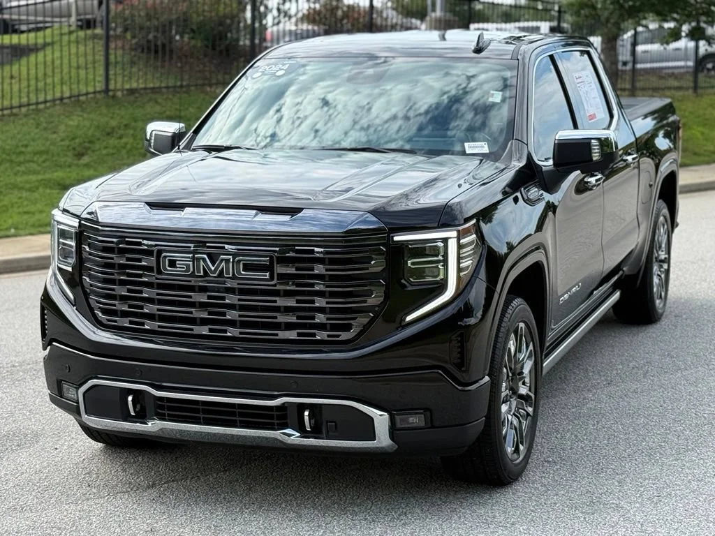 Used 2024 Onyx Black GMC Denali Ultimate image 12