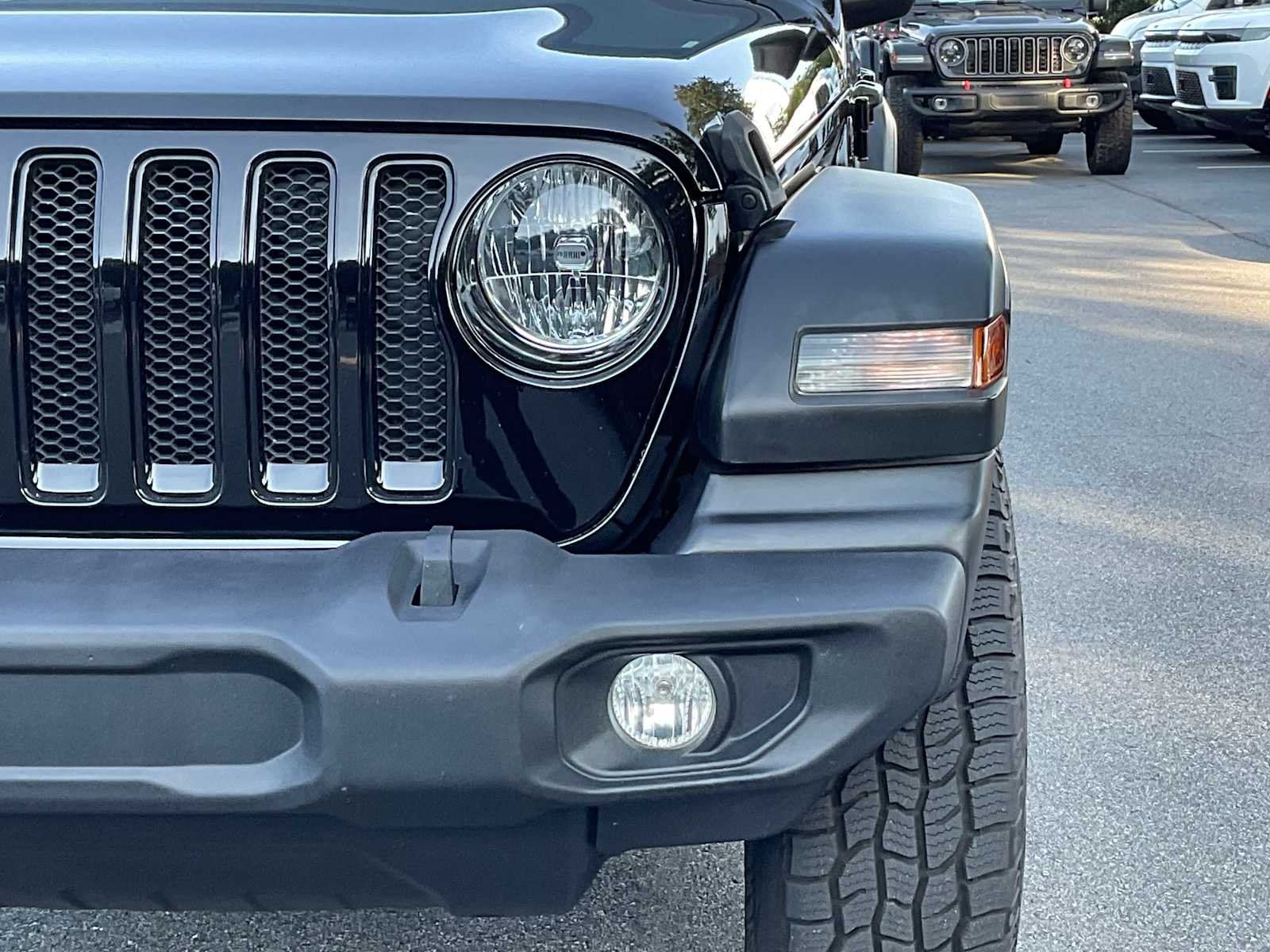 Used 2022 Black Clearcoat Jeep Unlimited Sport Altitude image 11