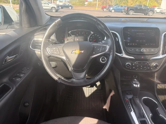 Used 2019 SUMMIT WHITE Chevrolet LT image 16