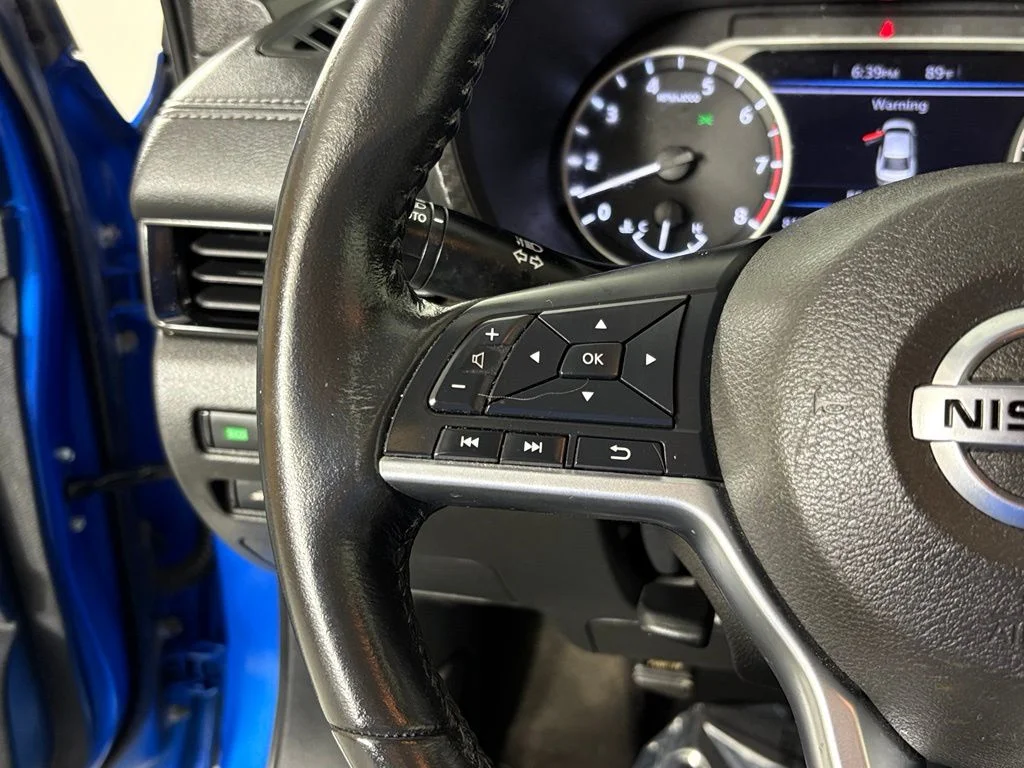 Used 2021 Blue Nissan SV image 19