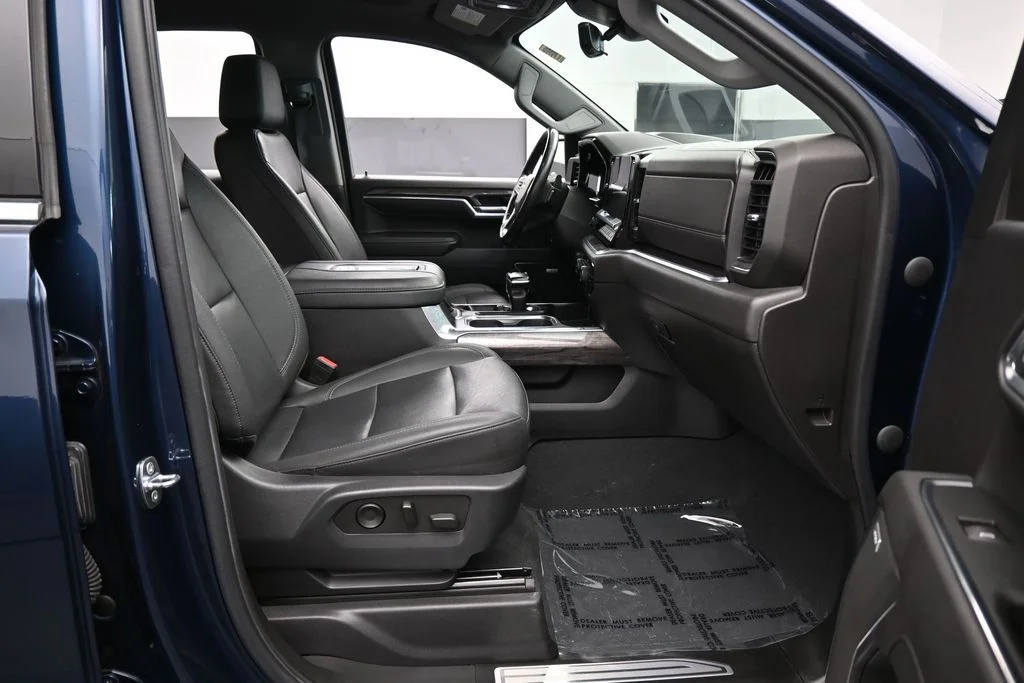 Used 2022 Northsky Blue Metallic Chevrolet LTZ image 48