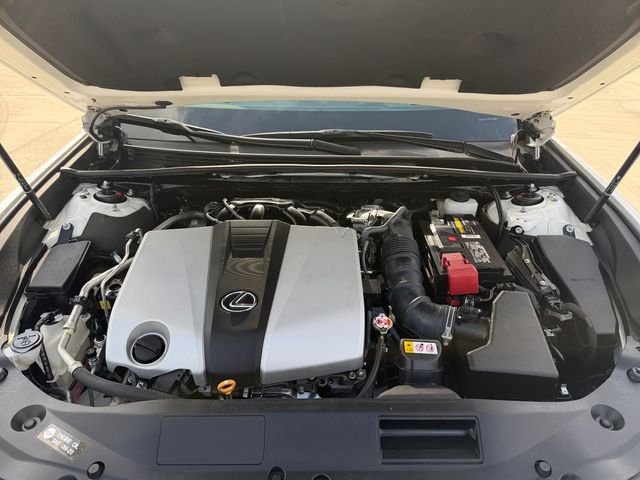Used 2023 White Lexus 350 image 19