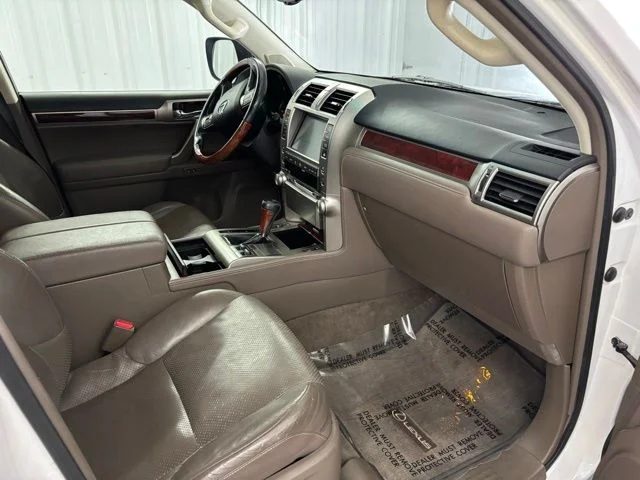 Used 2010 White Lexus 460 image 29