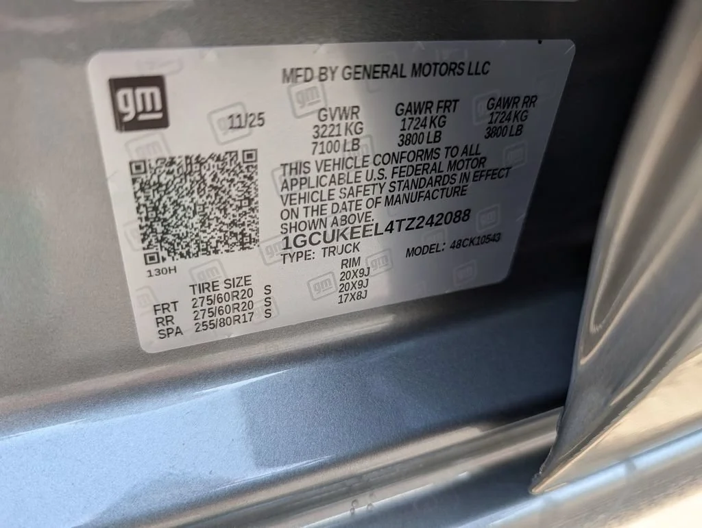 New 2026 Sterling Gray Metallic Chevrolet RST image 31