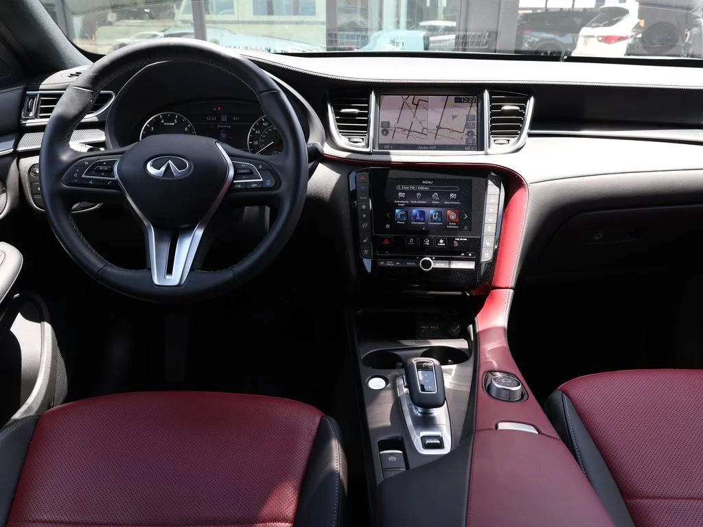 Certified Used 2025 Gray INFINITI SPORT image 25