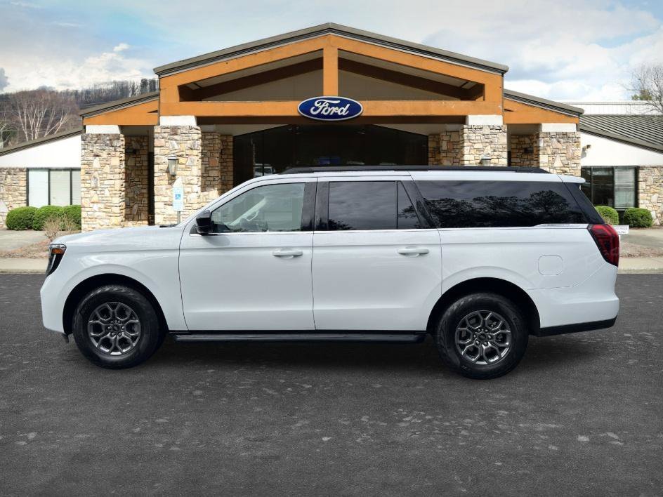 Used 2025 Oxford White Ford Active image 7