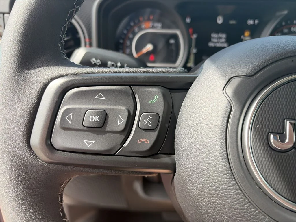 New 2026 Tuscadero Pearlcoat Jeep Rubicon image 20
