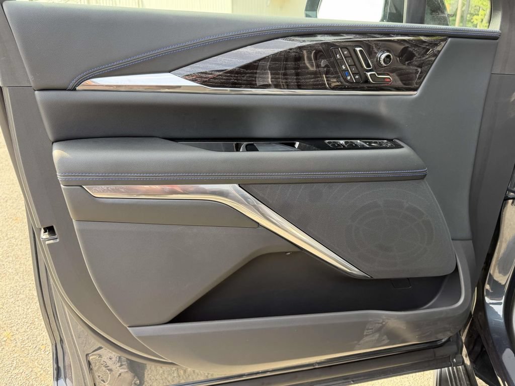 2026 Cadillac Escalade IQL Sport - Photo 14