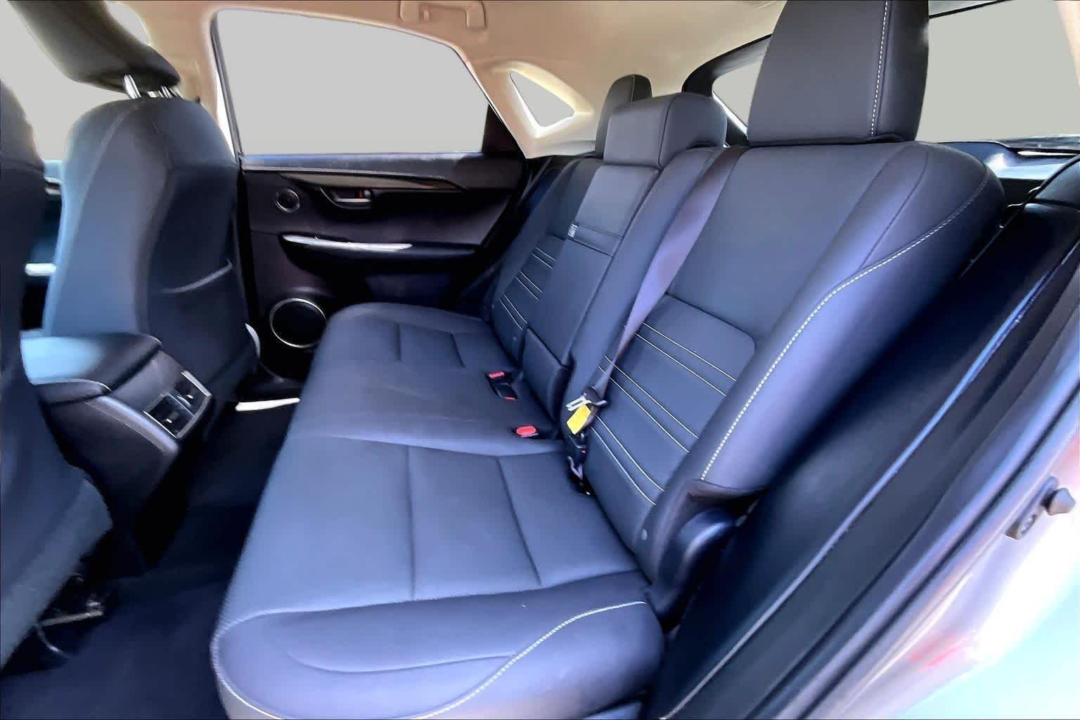 Used 2019 Atomic Silver Lexus  image 21
