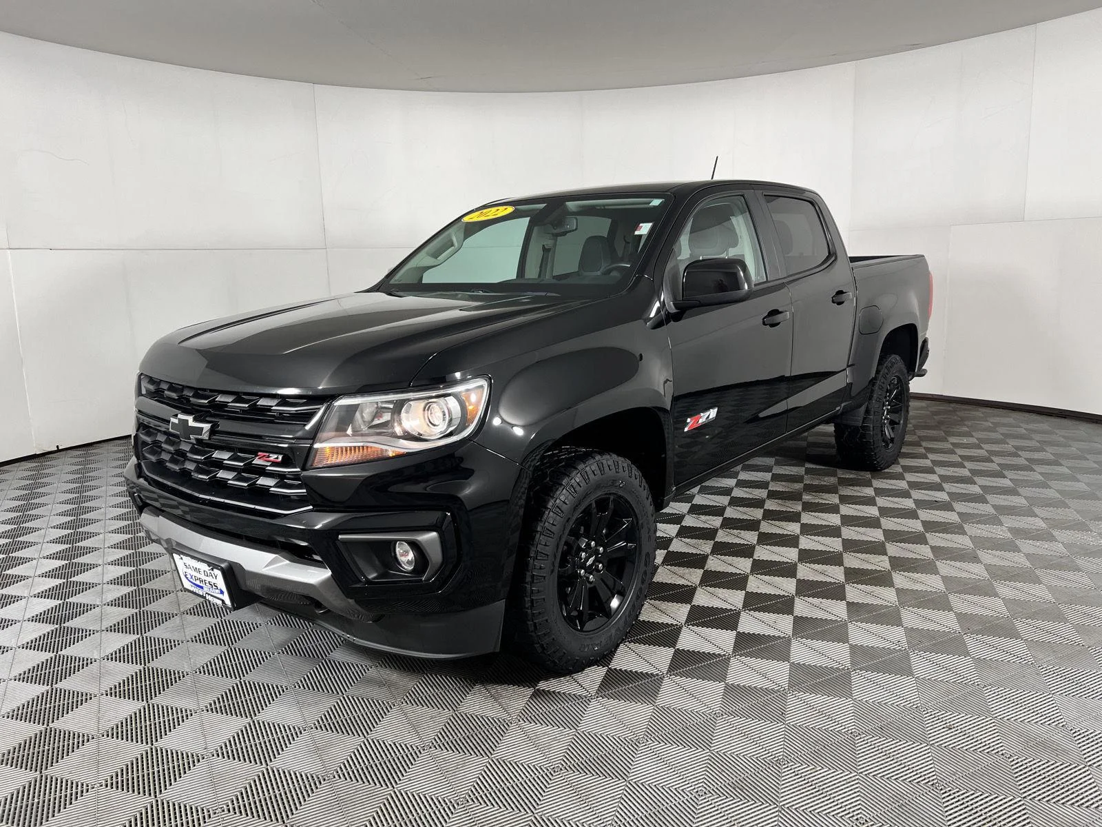 Used 2022 Black Chevrolet 4WD Z71 image 4