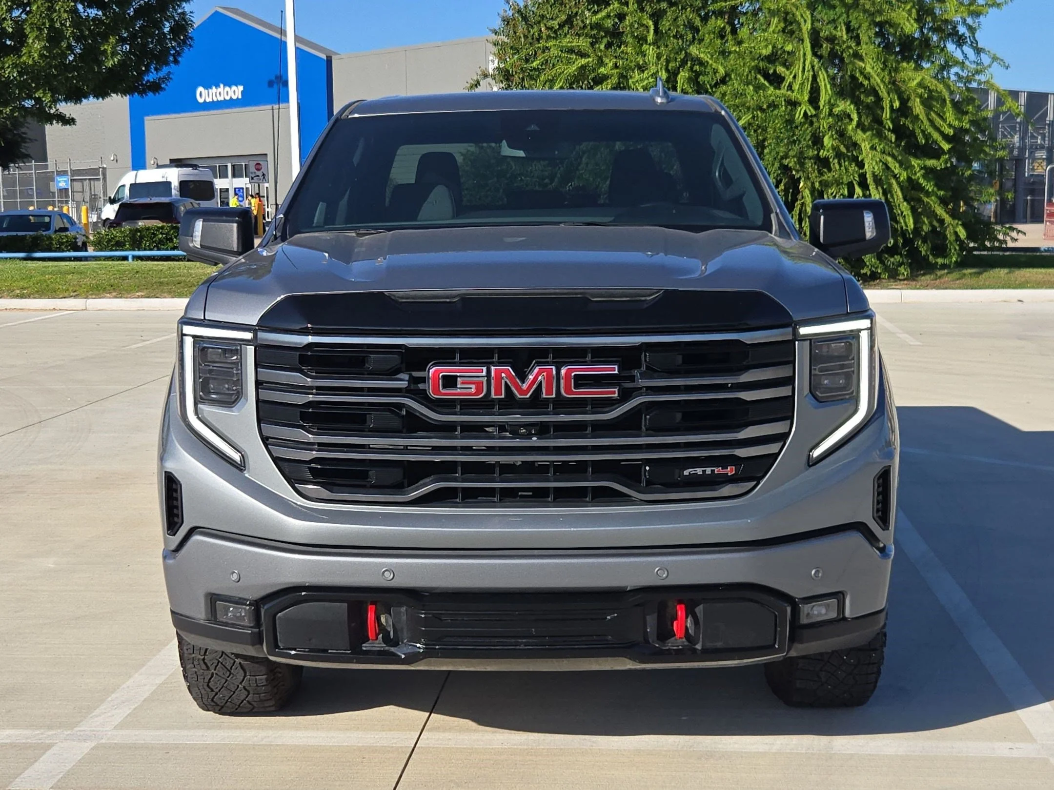 Used 2025 Sterling Metallic GMC AT4 image 9