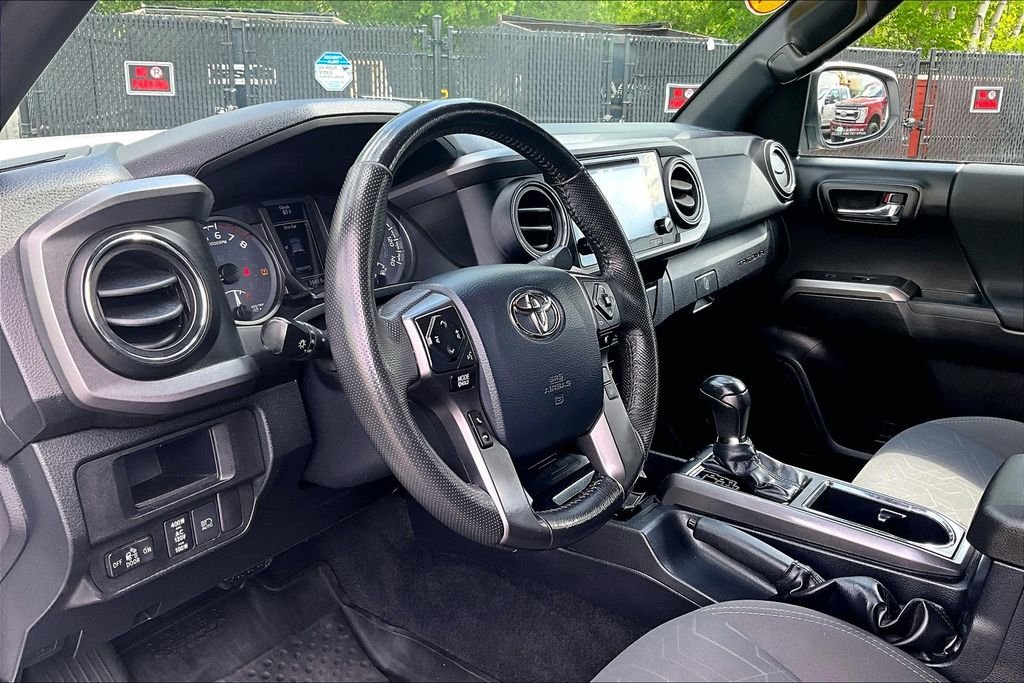 Used 2018 White Toyota TRD Off-Road image 14