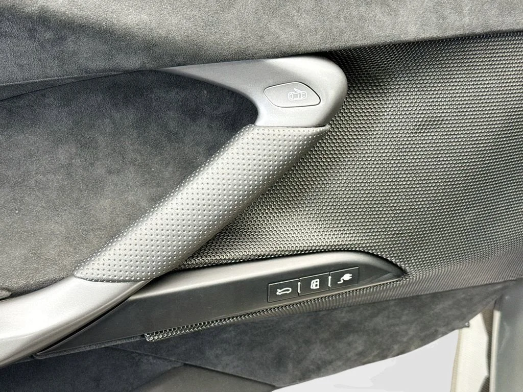 Used 2022 Grigio Scuro Ferrari  image 21